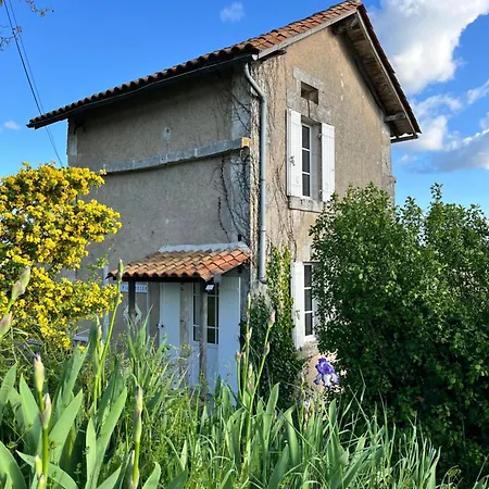 Holiday home Charmante Maison A La Campagne